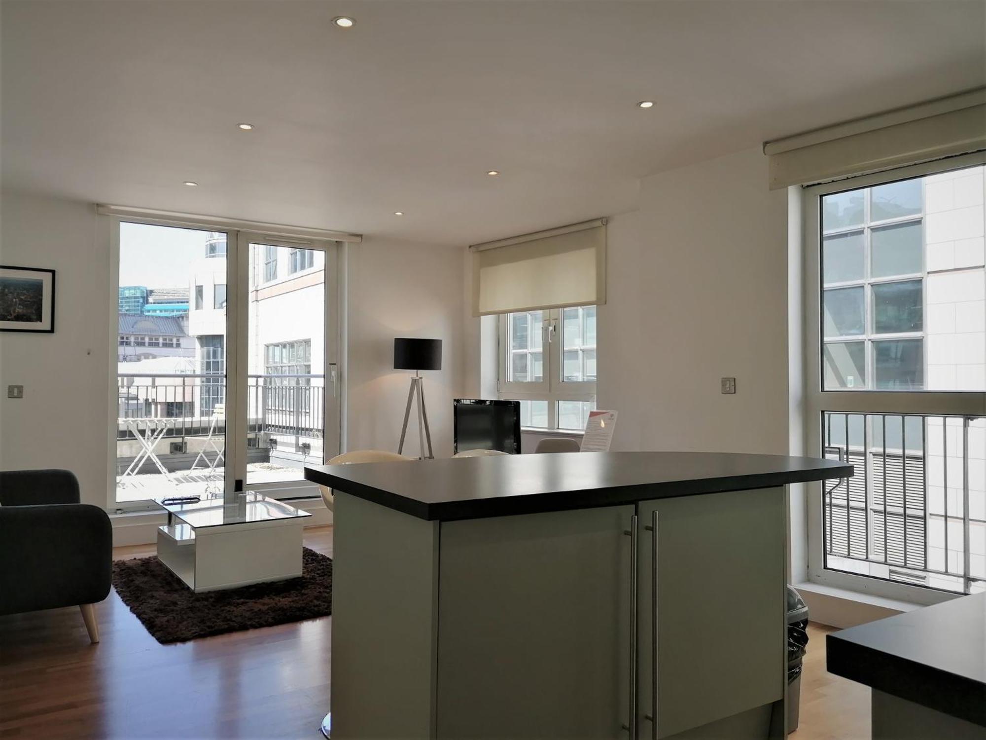 Still Life Tower Hill Executive Лондон Экстерьер фото